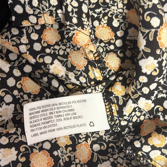 Nili Lotan x Target Liberty Floral Button Down Pintuck Blouse Medium Cottagecore - Picture 7 of 7